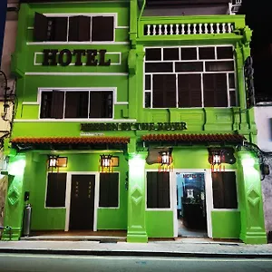 heeren-by-the-river.hotelsinmalacca.net/