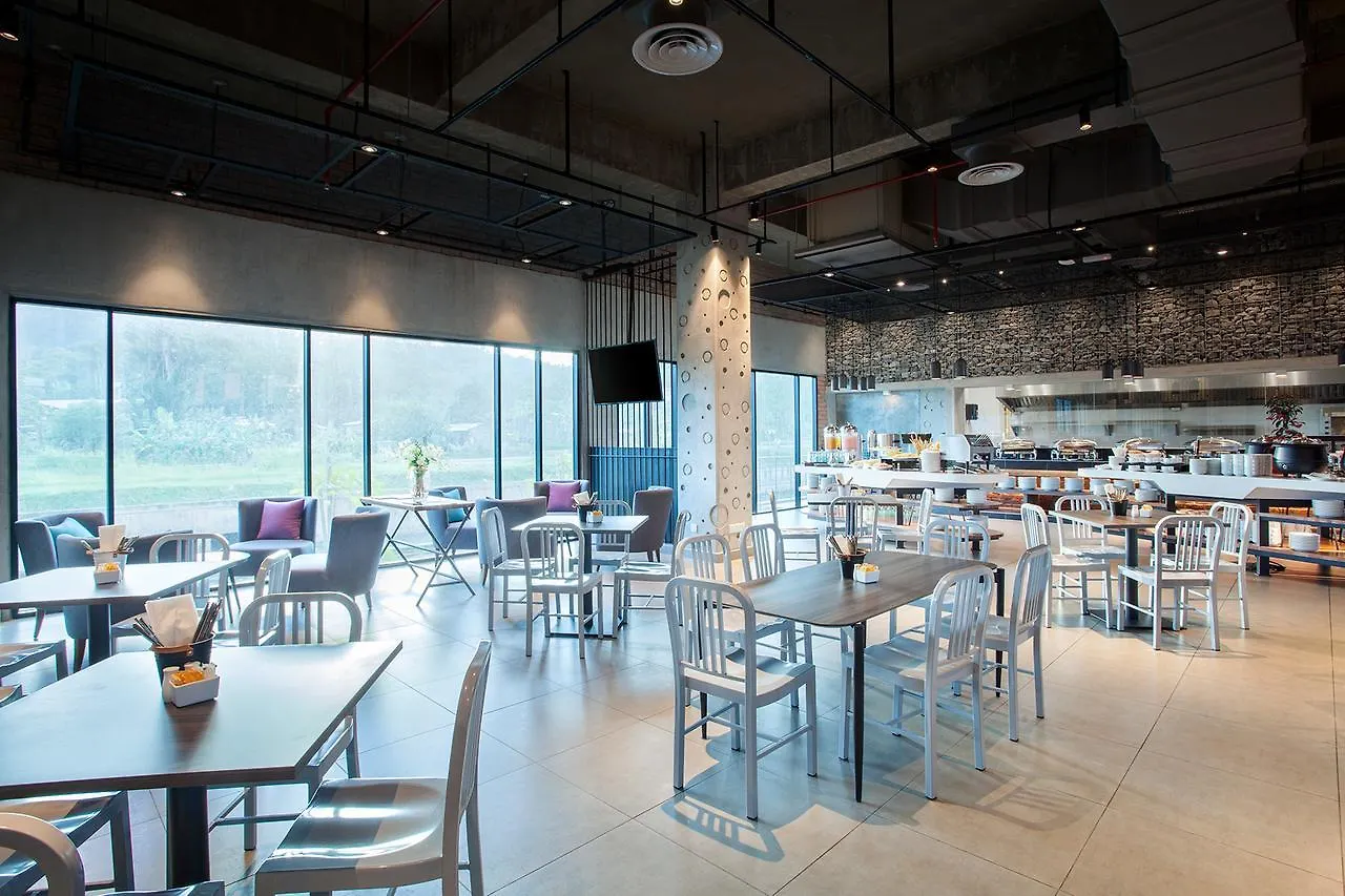 מלון Ibis Styles Kota Kinabalu Inanam 3*,  מלזיה
