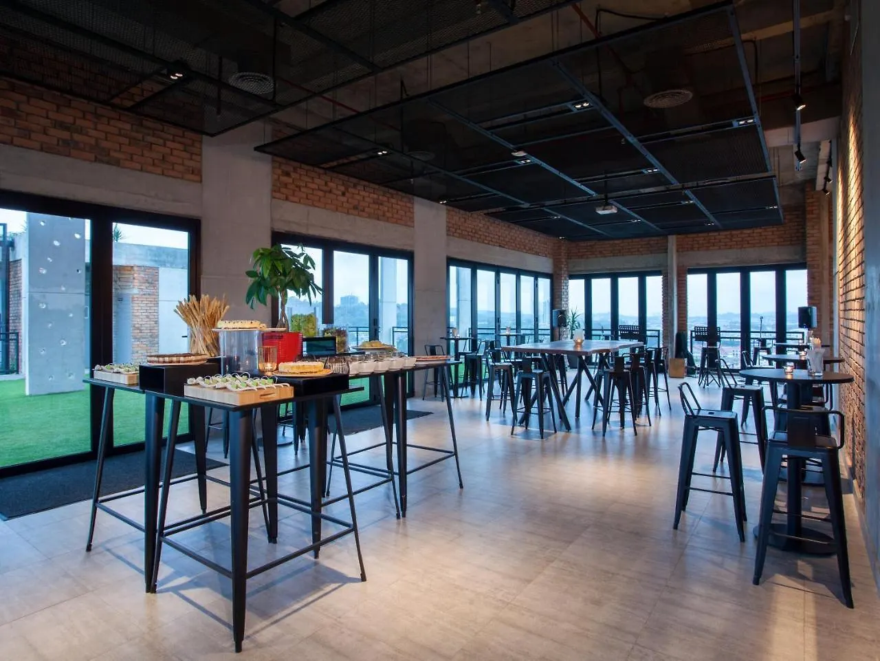 מלון Ibis Styles Kota Kinabalu Inanam